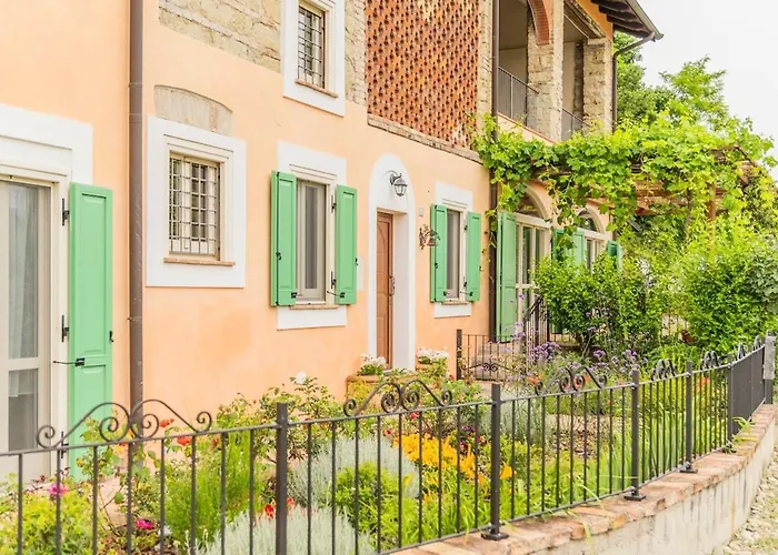 Cascina Petricore - Elegante Dimora Tra Le Colline Del Monferrato アパート