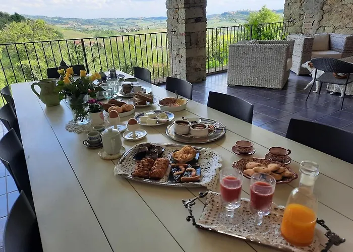 アパート Cascina Petricore - Elegante Dimora Tra Le Colline Del Monferrato モンカルヴォ